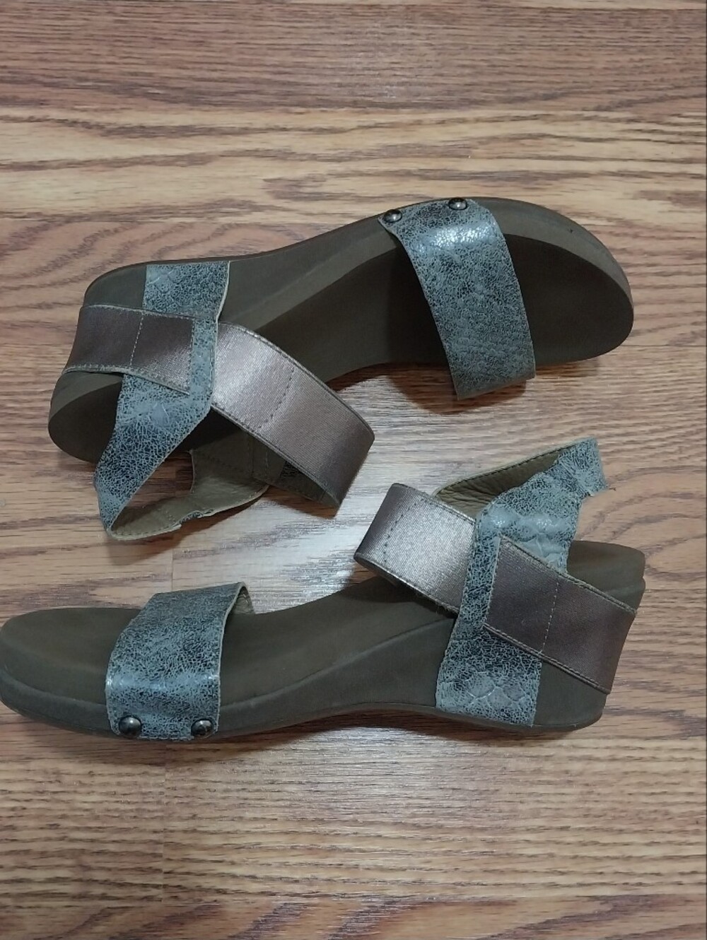 Corkys Bandit Wedge Sandal Women Size 9 Gray Elastic Ankle Strap Platform Sandal